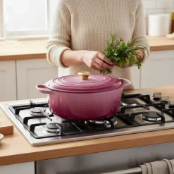 Le Creuset - Braadpan Ovaal in Geëmailleerd Gietijzer - Berry - 31 cm