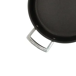 Le Creuset - Hapjespan met extra handvat 26 cm