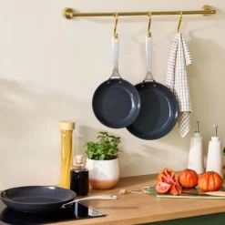 Le Creuset - Koekenpan Essential Non-Stick 24 cm