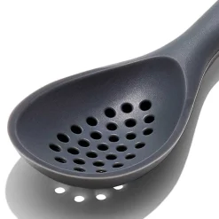 OXO - Lepel met gaatjes siliconen grijs
