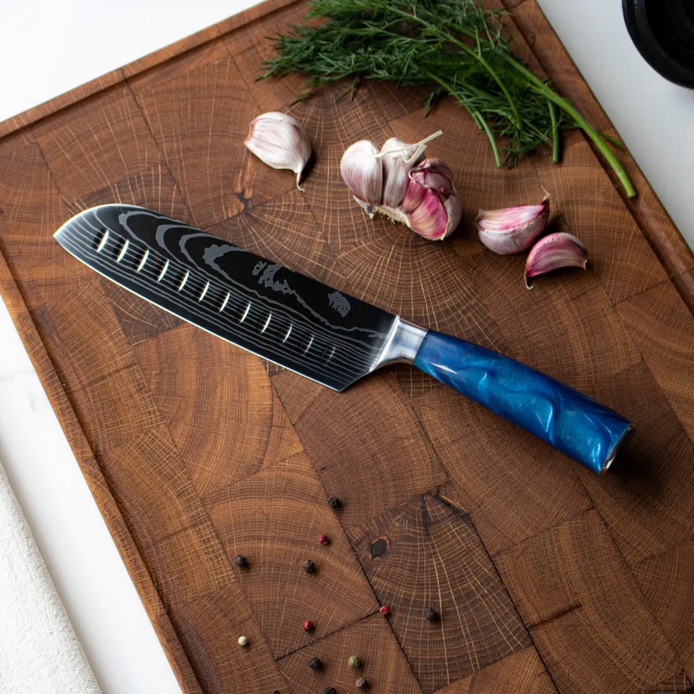 Shinrai Knives - Damascus Print Epoxy Sapphire Santoku mes 18 cm