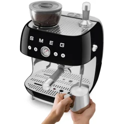 Smeg - Espressomachine | Zwart | Jaren 50 | Handmatige espressomachine met geïntegreerde bonenmaler